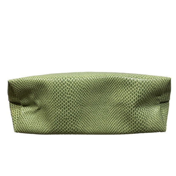CLINIQUE Faux Snakeskin Cosmetic Bag Set (2) in New Spring Green - Picture 4 of 10